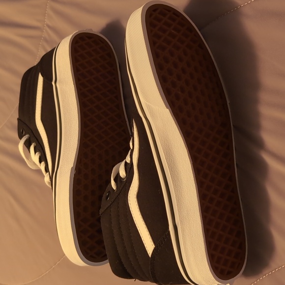 NWOT Vans - Picture 4 of 4